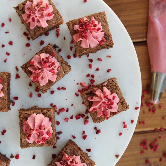 Brownie med hallonpannacotta