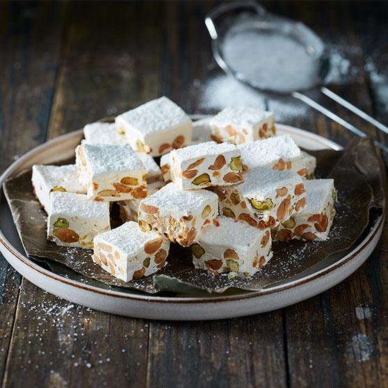 Fransk nougat med jordnötter och pistage