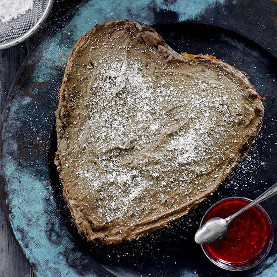 Frusen chokladmoussetårta
