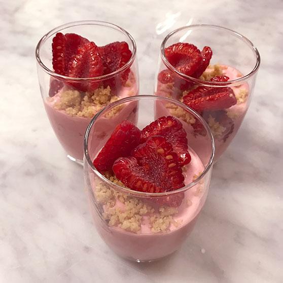 Hallondessert