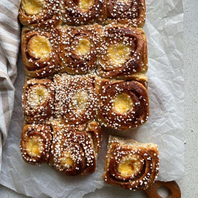 Kanelbullar med vaniljkräm