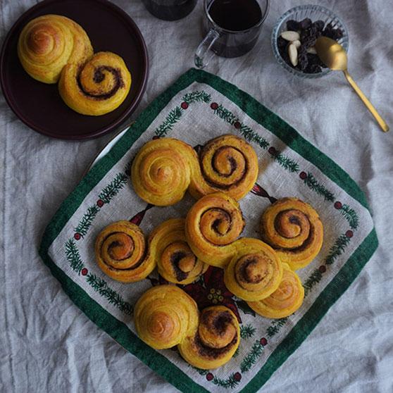Lussekatter med kanelfyllning