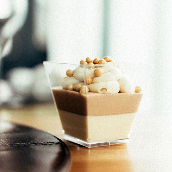 Mjölkchokladmousse med hasselnötter & dulche