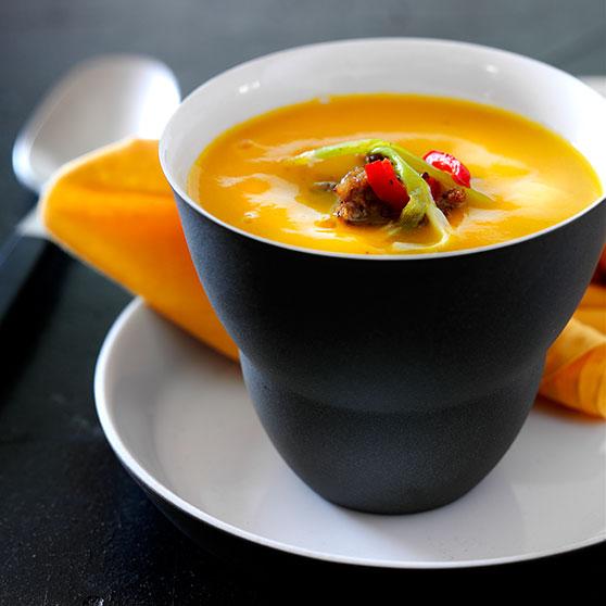 Hearty pumpkin soup with minced meat 