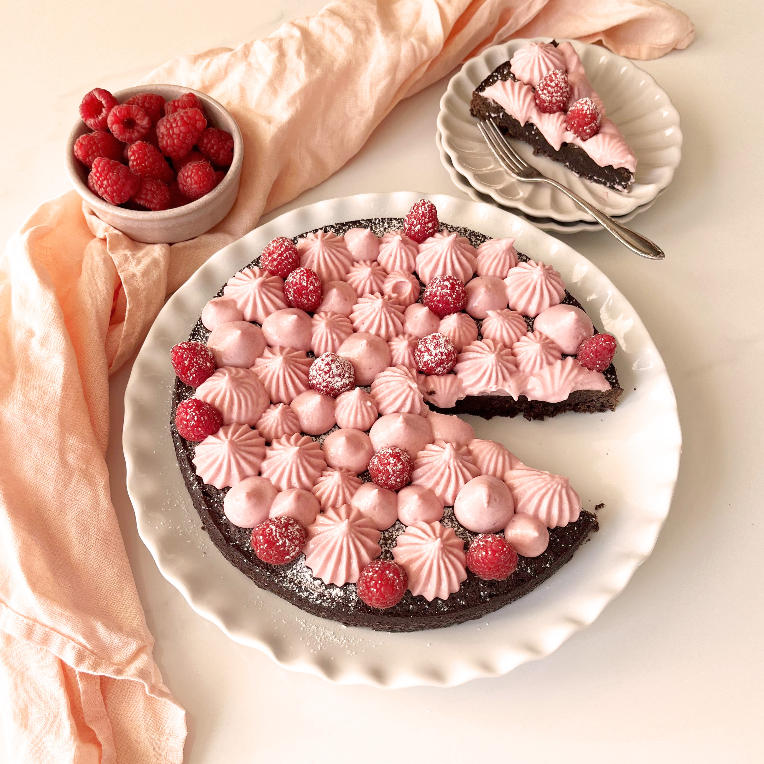 Kladdkaka med hallonpannacotta